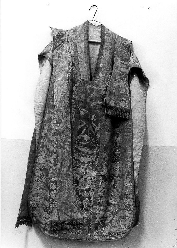 motivo decorativo vegetale con melograno (pianeta, elemento d'insieme) - manifattura italiana (sec. XIX)