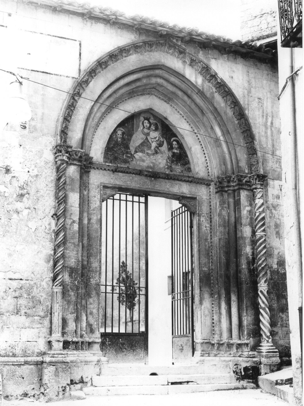 portale di Debiasca Martino (sec. XV)