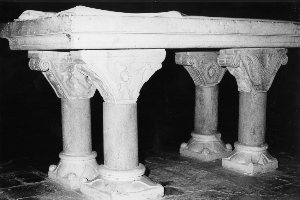 Motivi decorativi (altare maggiore) - ambito abruzzese (sec. X)