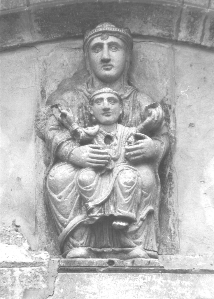 Madonna con il Bambino (rilievo) - ambito abruzzese (fine/inizio secc. XII/ XIII)