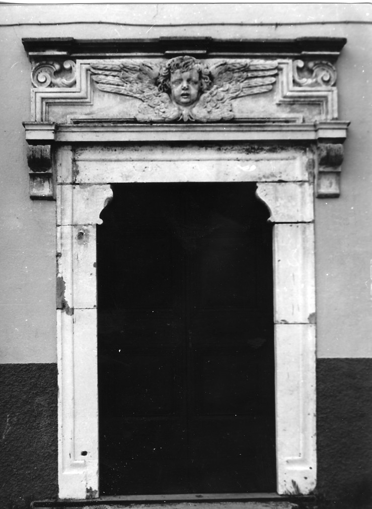 portale - ambito abruzzese (sec. XVI)