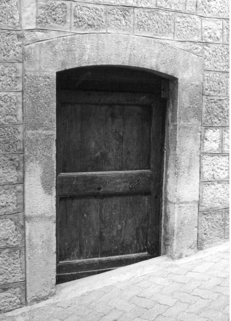 portale, elemento d'insieme - ambito abruzzese (seconda metà sec. XVII)