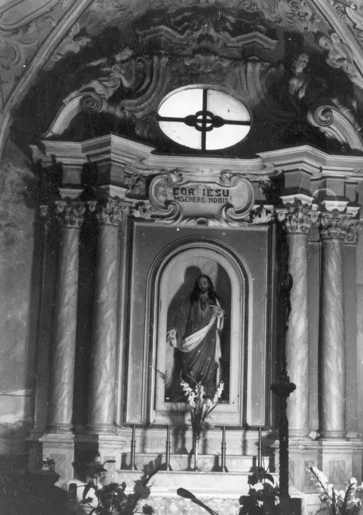 cornice architettonica con motivi decorativi e figure (altare, opera isolata) - ambito abruzzese (sec. XVIII)