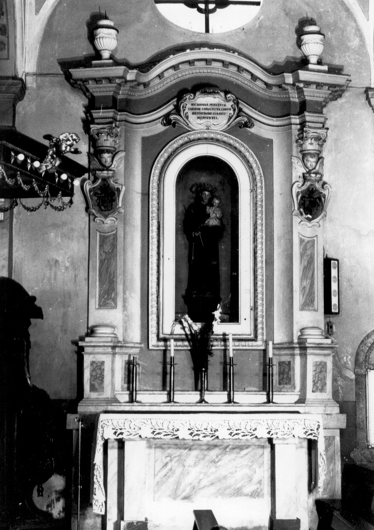 cornice architettonica con motivi decorativi e figure (alzata, opera isolata) - ambito abruzzese (sec. XVIII)