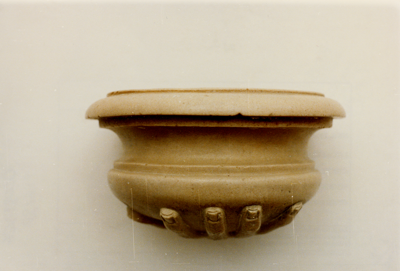 acquasantiera da parete - ambito abruzzese (fine sec. XVIII)
