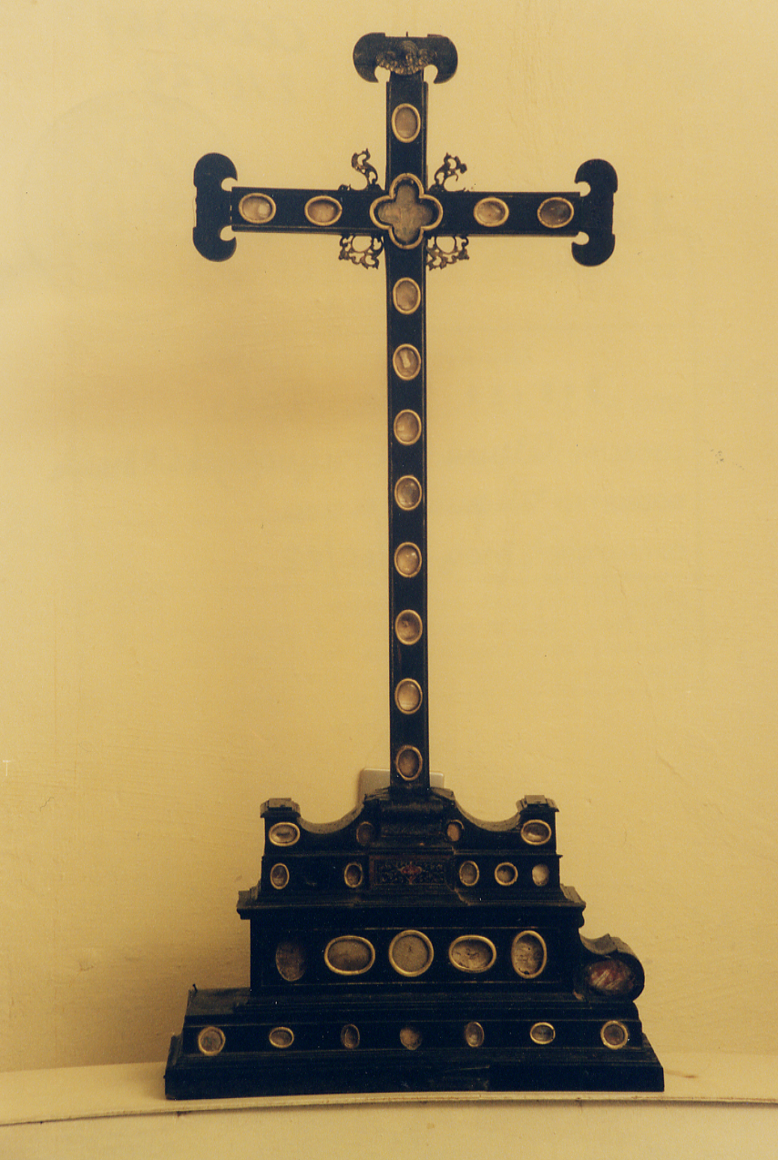 reliquiario - a croce - ambito abruzzese (fine/inizio secc. XVIII/ XIX)