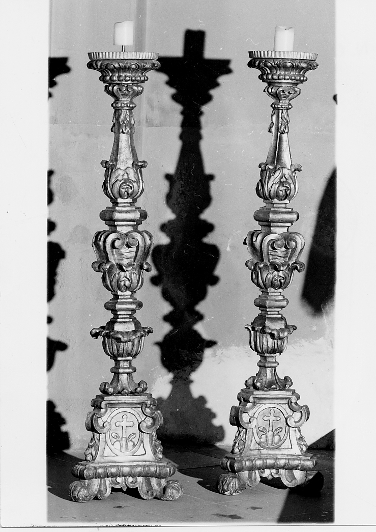 candeliere d'altare, serie - ambito napoletano (sec. XVIII)