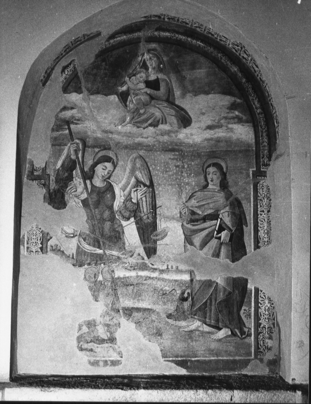 MADONNA CON BAMBINO, SAN MICHELE ARCANGELO E SANTO (dipinto) - ambito Italia centrale (sec. XVI)