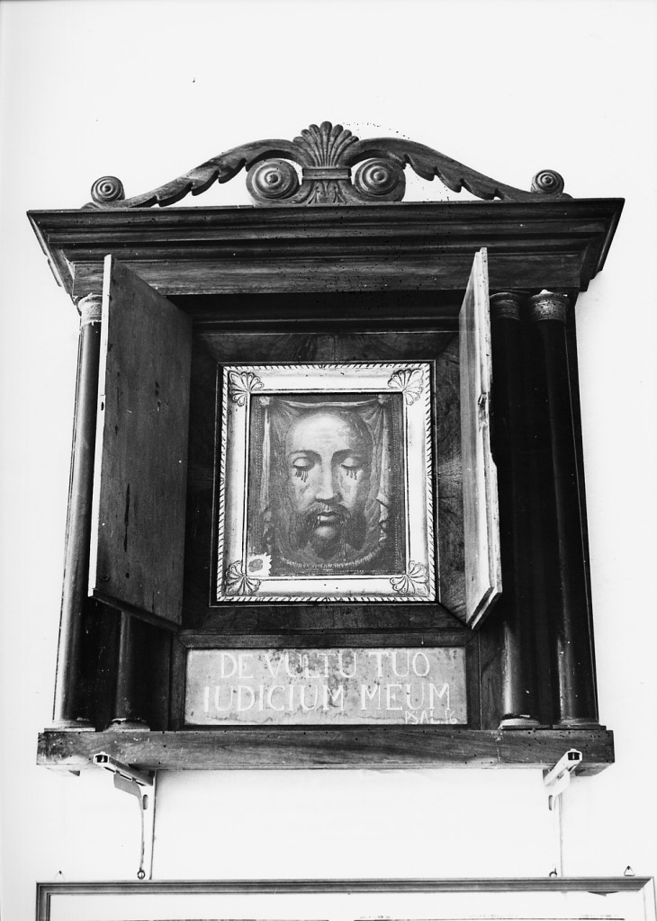 Volto Santo, motivi decorativi a valva, a volute (dipinto) - produzione abruzzese (secc. XVI/ XVII)