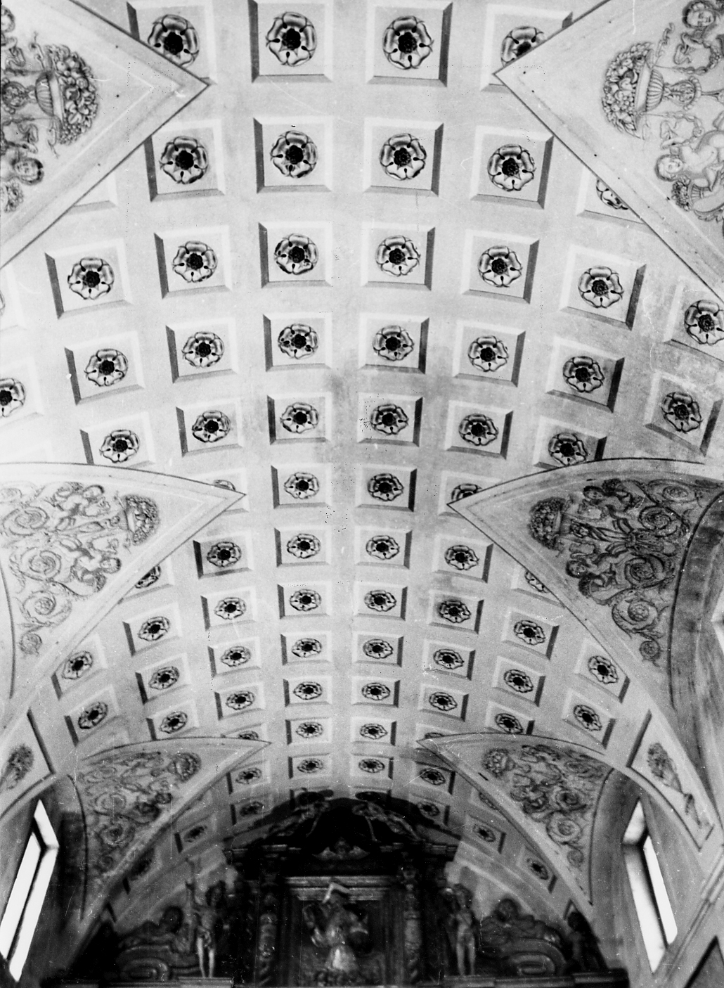 MOTIVO DECORATIVO A ROSETTE E PUTTI (soffitto dipinto) - ambito Italia centrale (sec. XVIII)