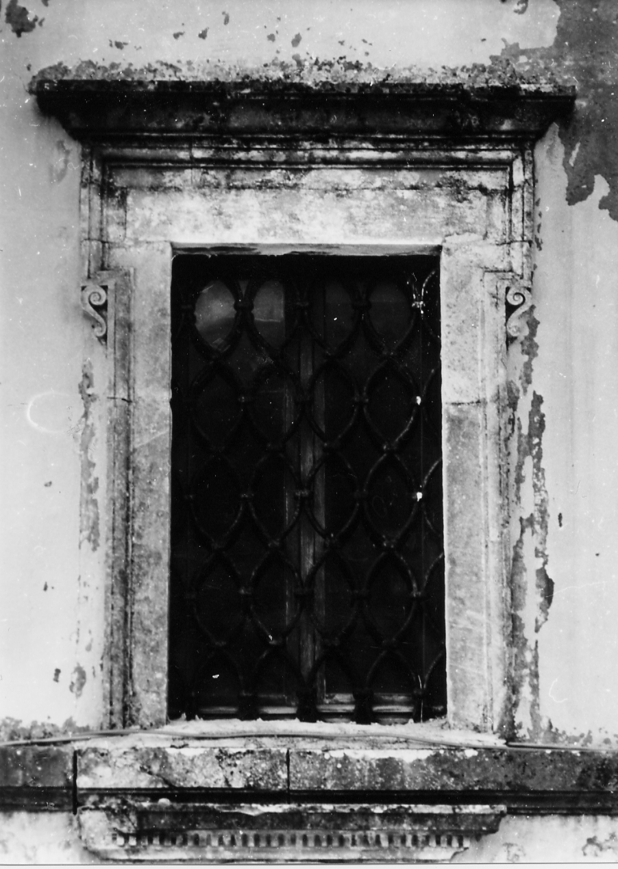 mostra di finestra, opera isolata - ambito abruzzese (sec. XIX)