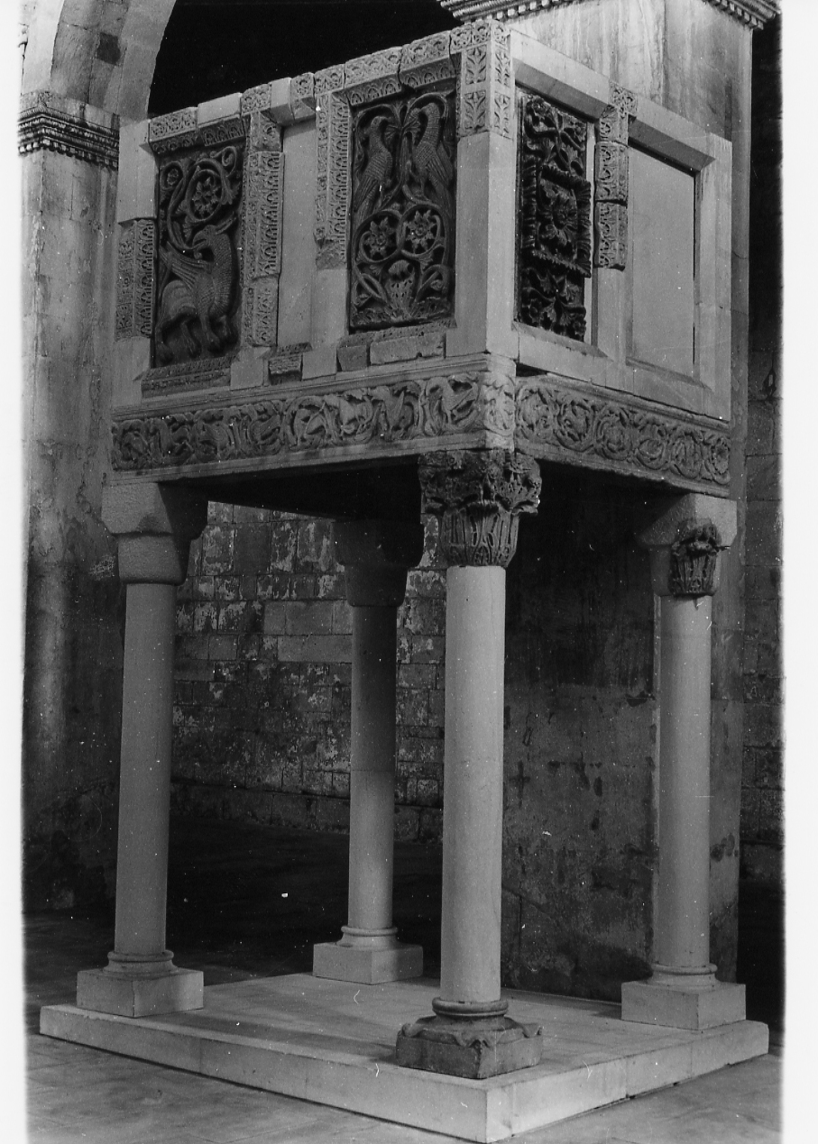 ambone, opera isolata - bottega abruzzese (ultimo quarto sec. XII)