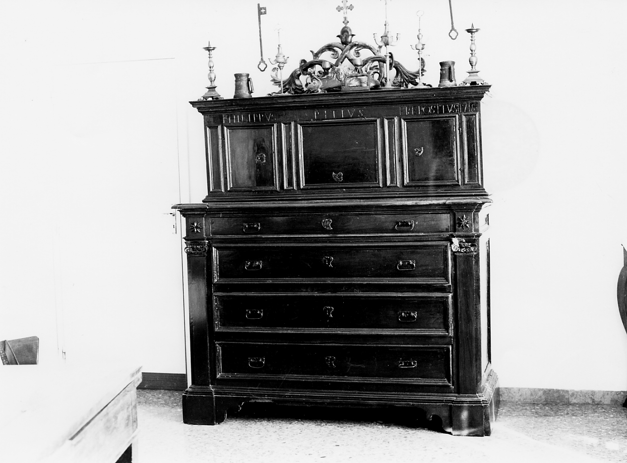 mobile - ambito Italia centrale (sec. XVIII)