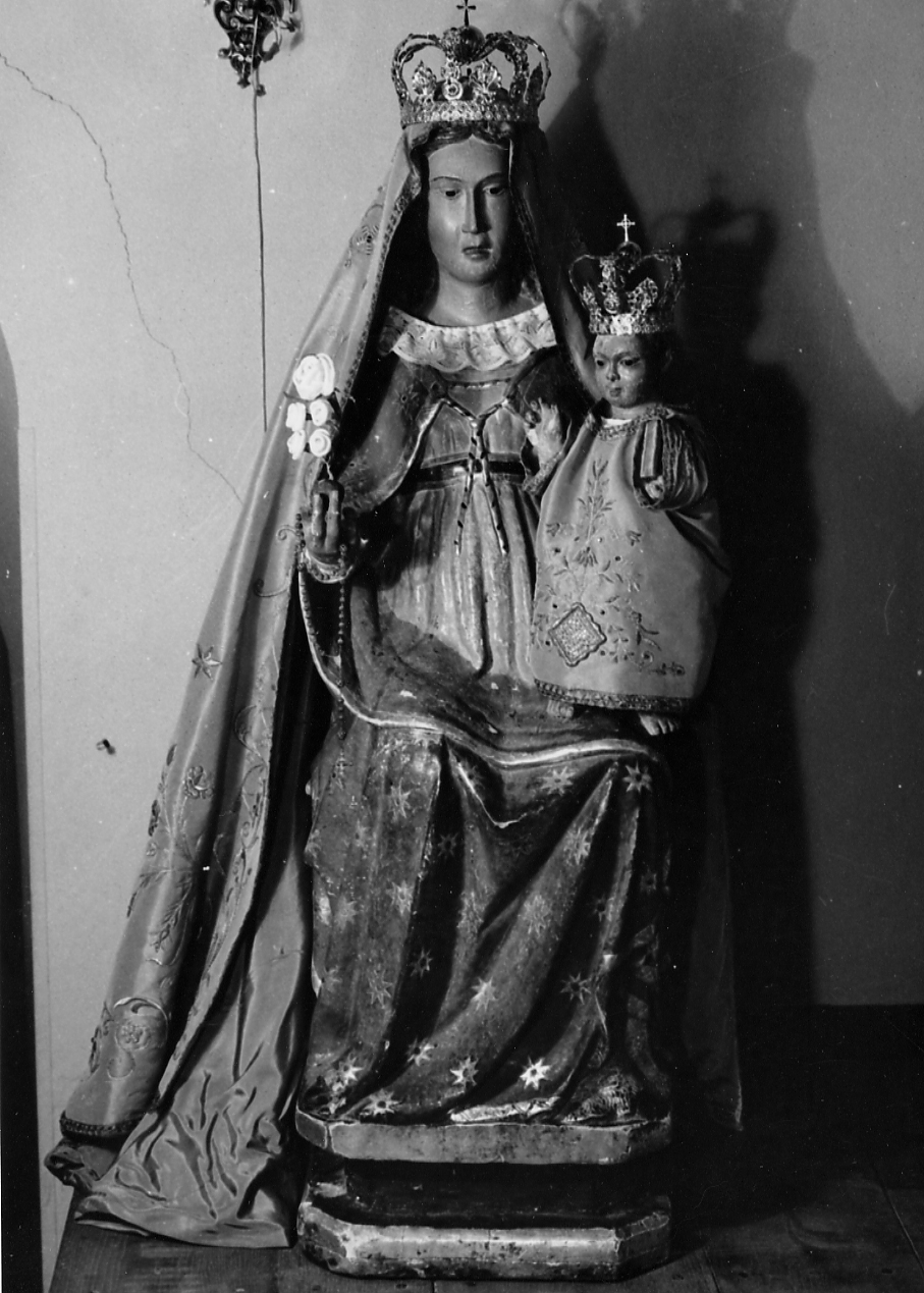 SANTA MARIA IN BASILICA, MADONNA CON BAMBINO (statua, opera isolata) - ambito abruzzese (fine/inizio secc. XIV/ XV)
