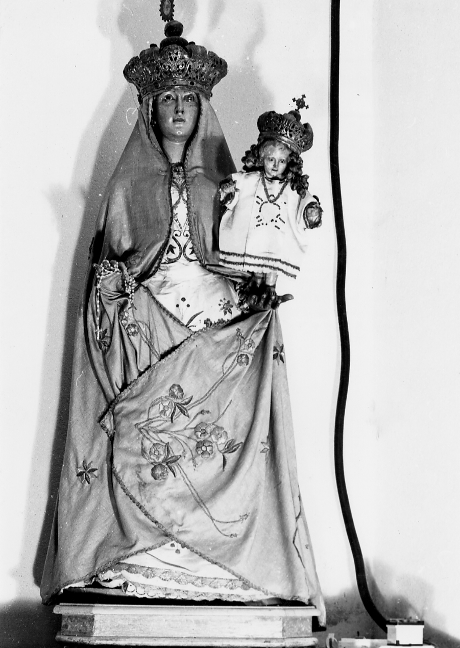 MADONNA DELLE GRAZIE, MADONNA CON BAMBINO (statua, opera isolata) - ambito abruzzese (sec. XVIII)