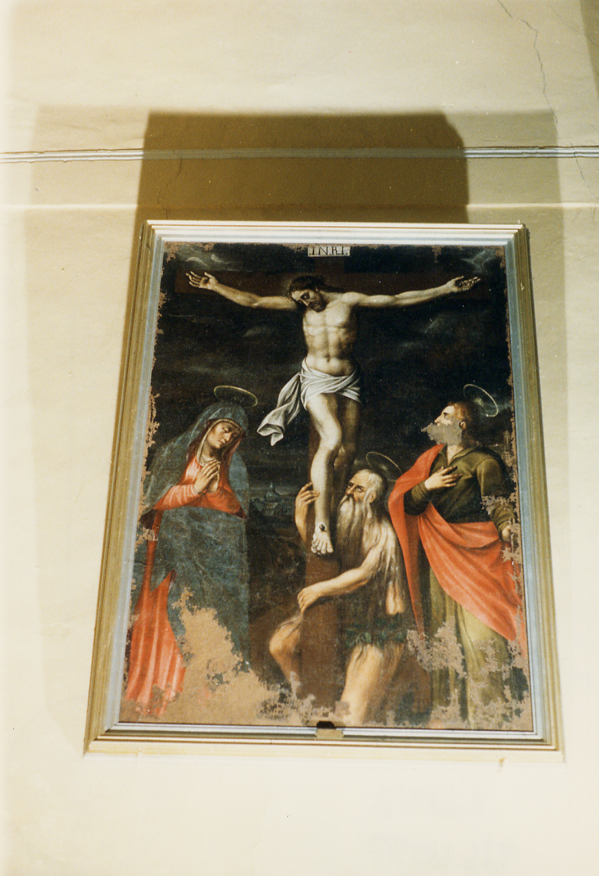 CROCIFISSIONE DI CRISTO CON LA MADONNA E SAN GIOVANNI EVANGELISTA (dipinto) - ambito napoletano (fine sec. XVI)