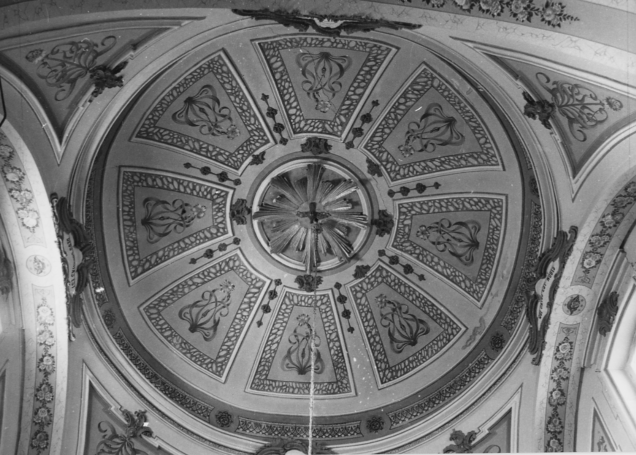 MOTIVI DECORATIVI GEOMETRICI E VEGETALI STILIZZATI CON FESTONI E SIMBOLI (decorazione plastico-pittorica, insieme) di De Benedictis Oreste (attribuito) (sec. XX)