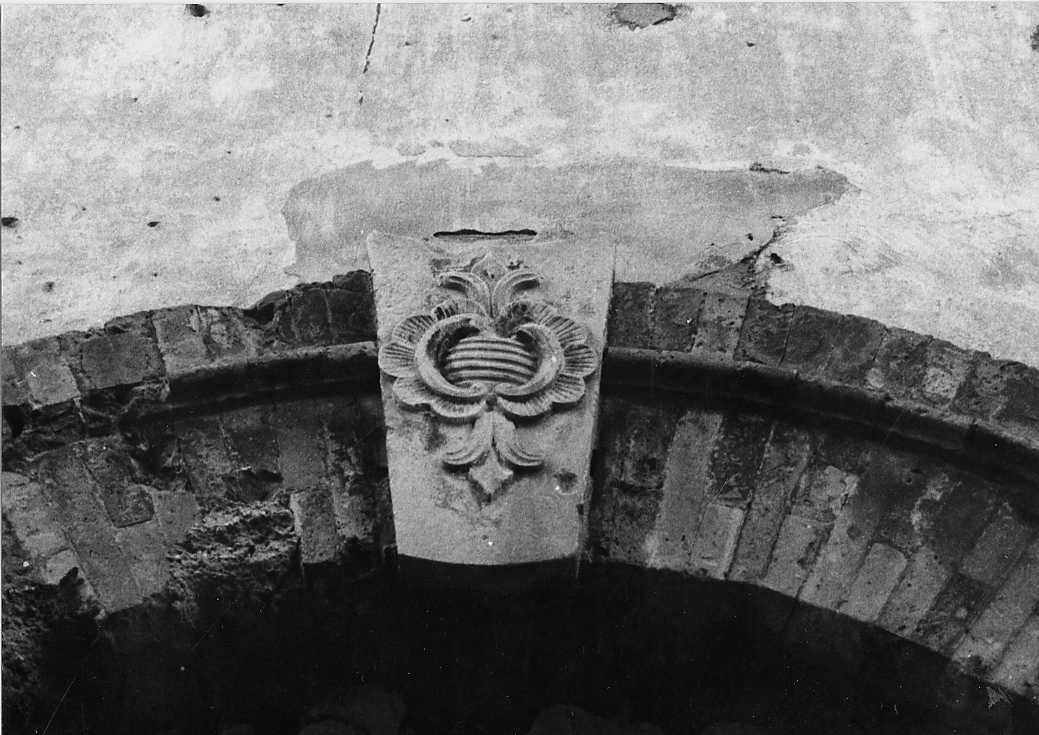 STEMMA (rilievo, serie) - bottega abruzzese (sec. XX)