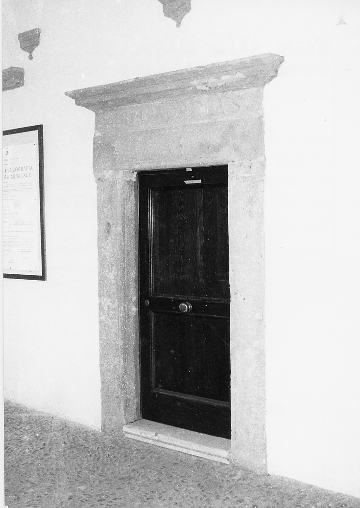 portale, elemento d'insieme - bottega abruzzese (sec. XVII)