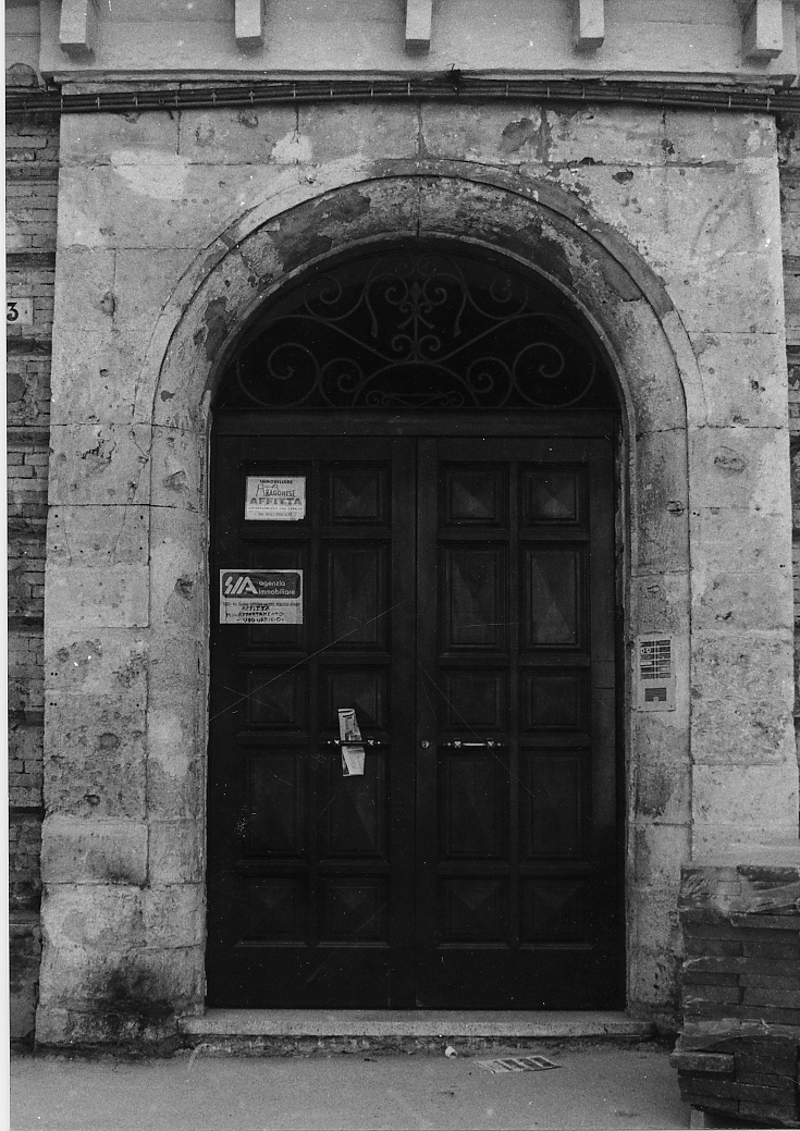 portale, elemento d'insieme - bottega abruzzese (sec. XIX)
