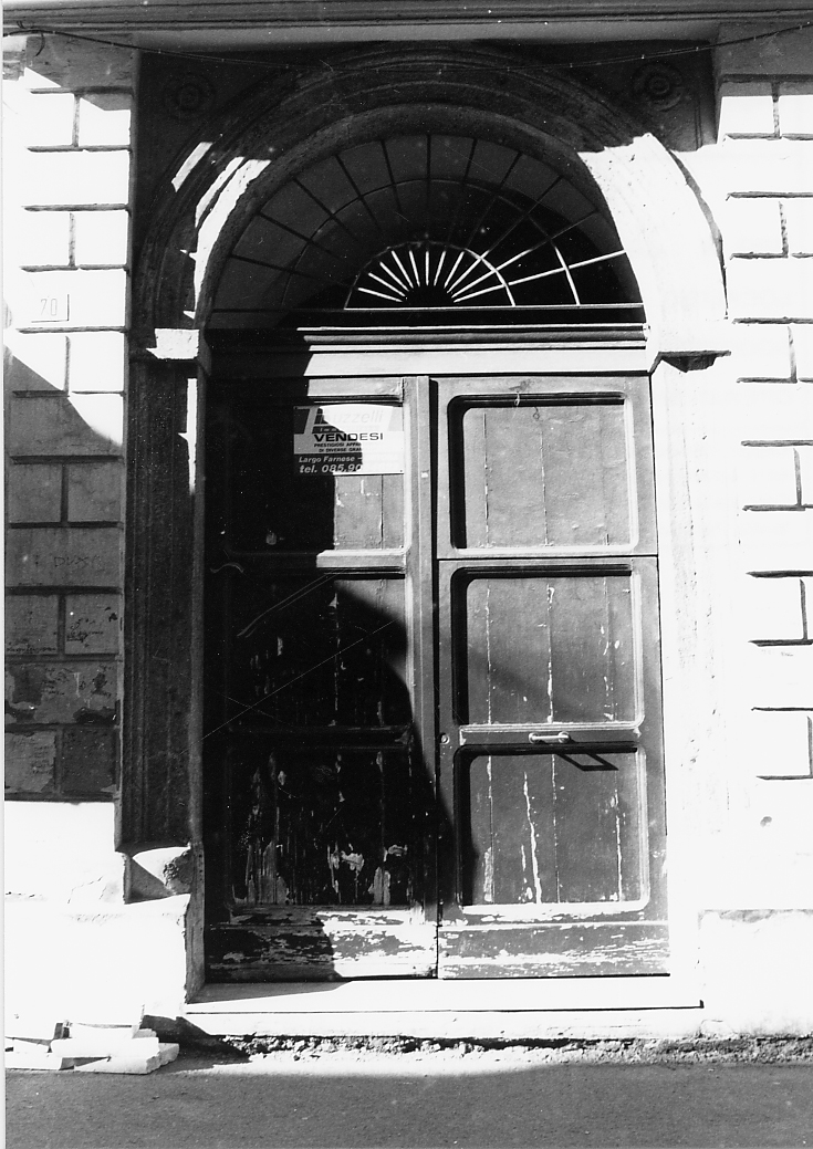 portale, elemento d'insieme - bottega abruzzese (sec. I)