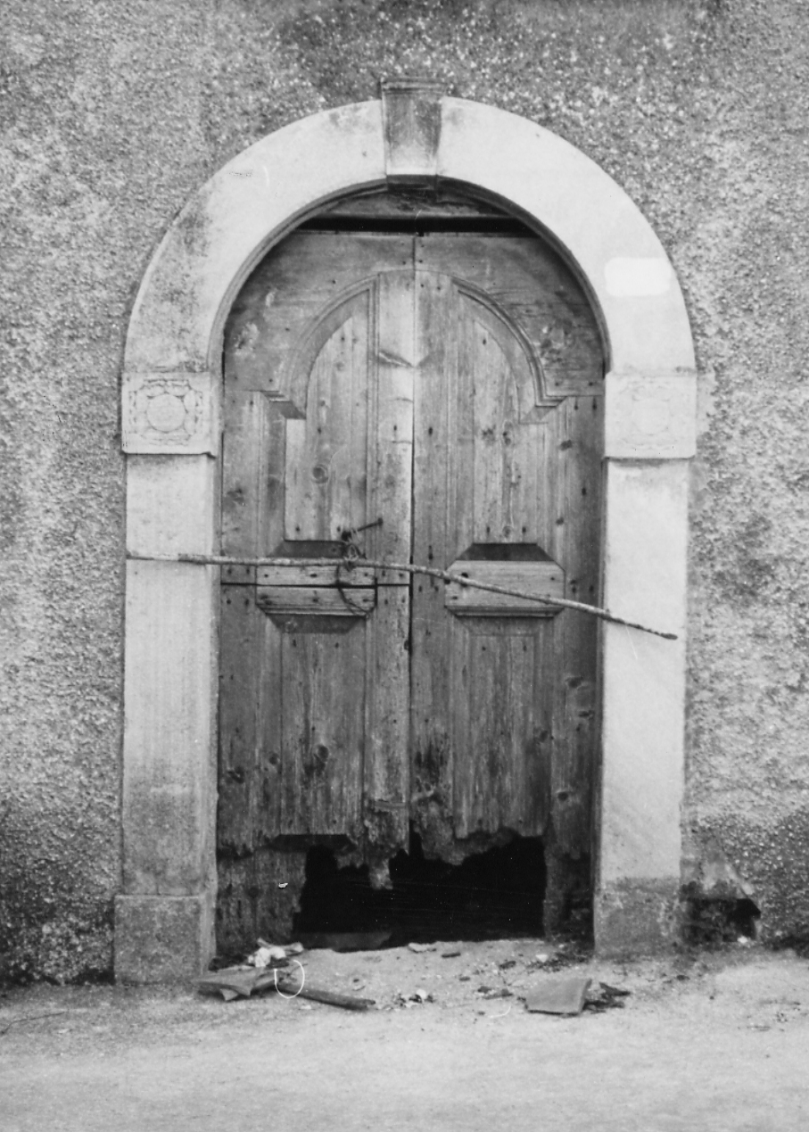 MOTIVI DECORATIVI GEOMETRICI CON VOLUTA (portale, elemento d'insieme) - bottega abruzzese (fine/inizio secc. XIX/ XX)