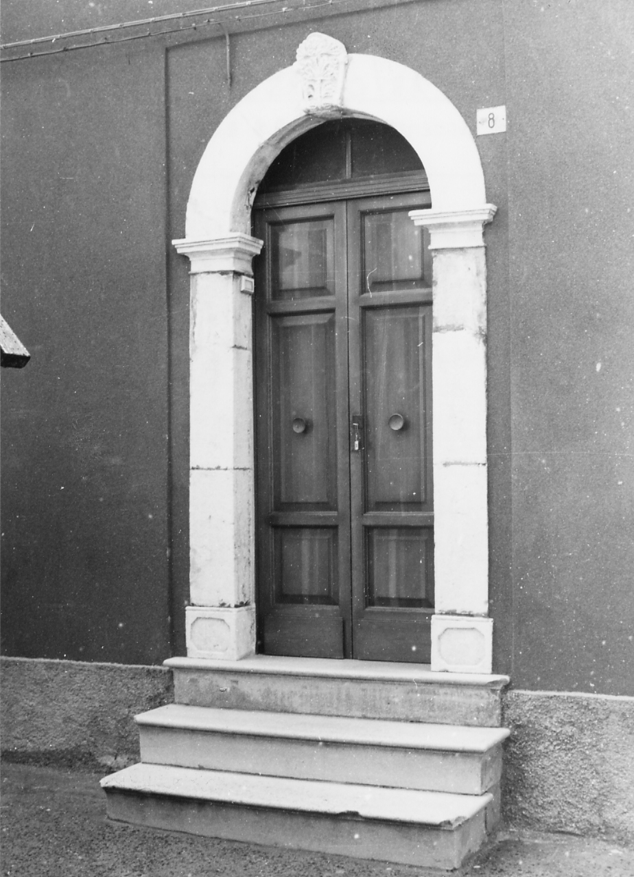 STEMMA (portale, elemento d'insieme) - bottega abruzzese (sec. XIX)