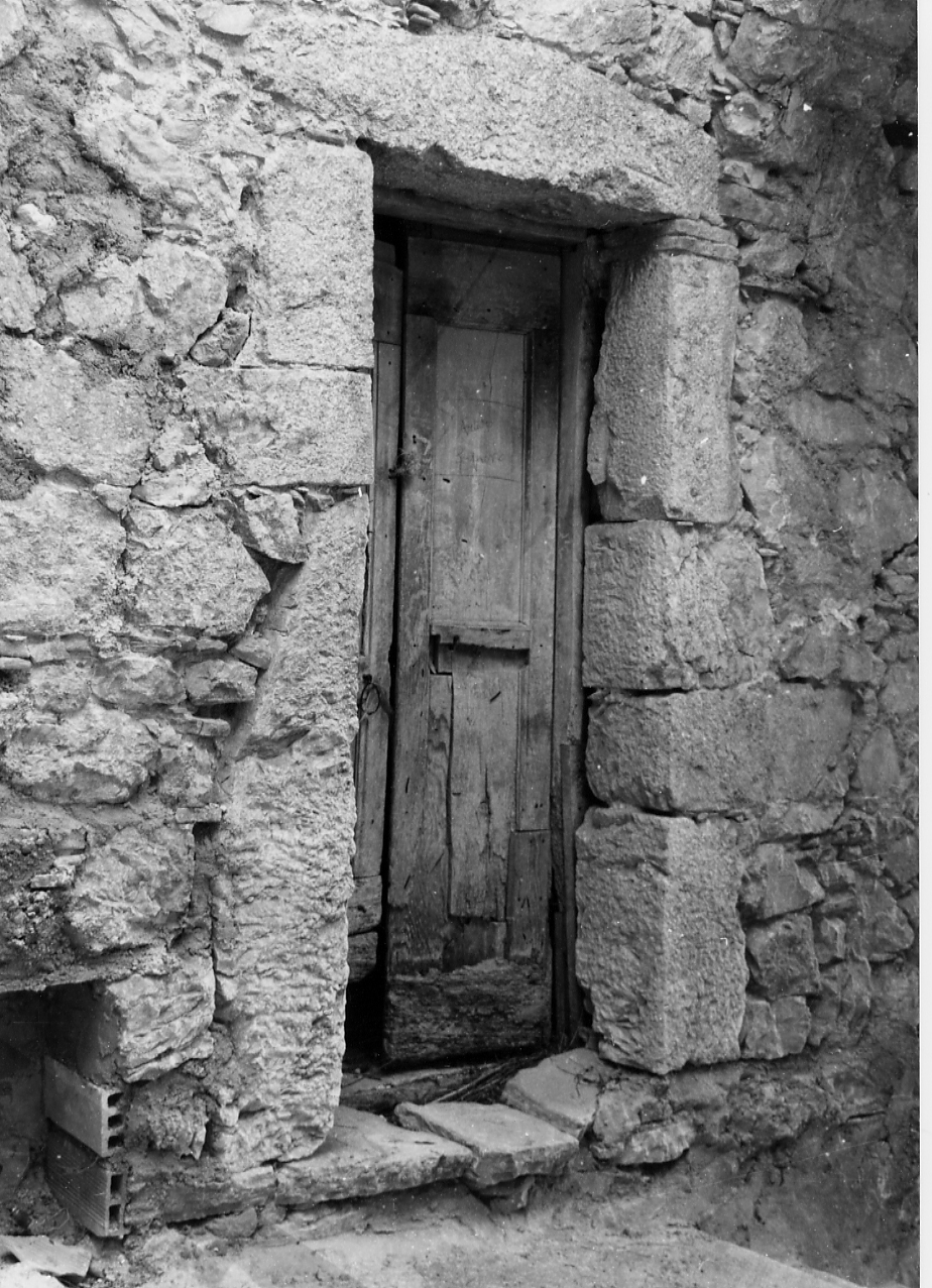 portale, elemento d'insieme - bottega abruzzese (sec. XIX)