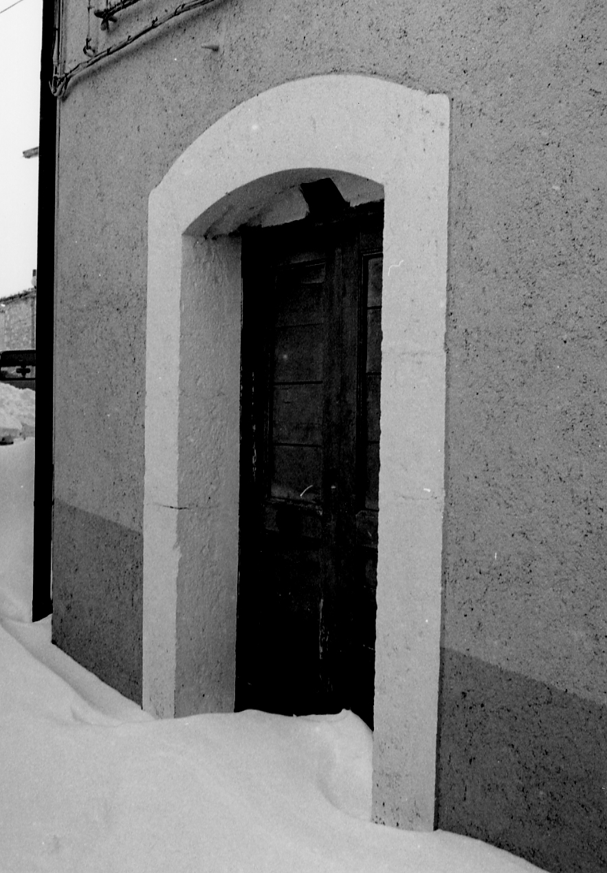portale, elemento d'insieme - bottega abruzzese (sec. XX)