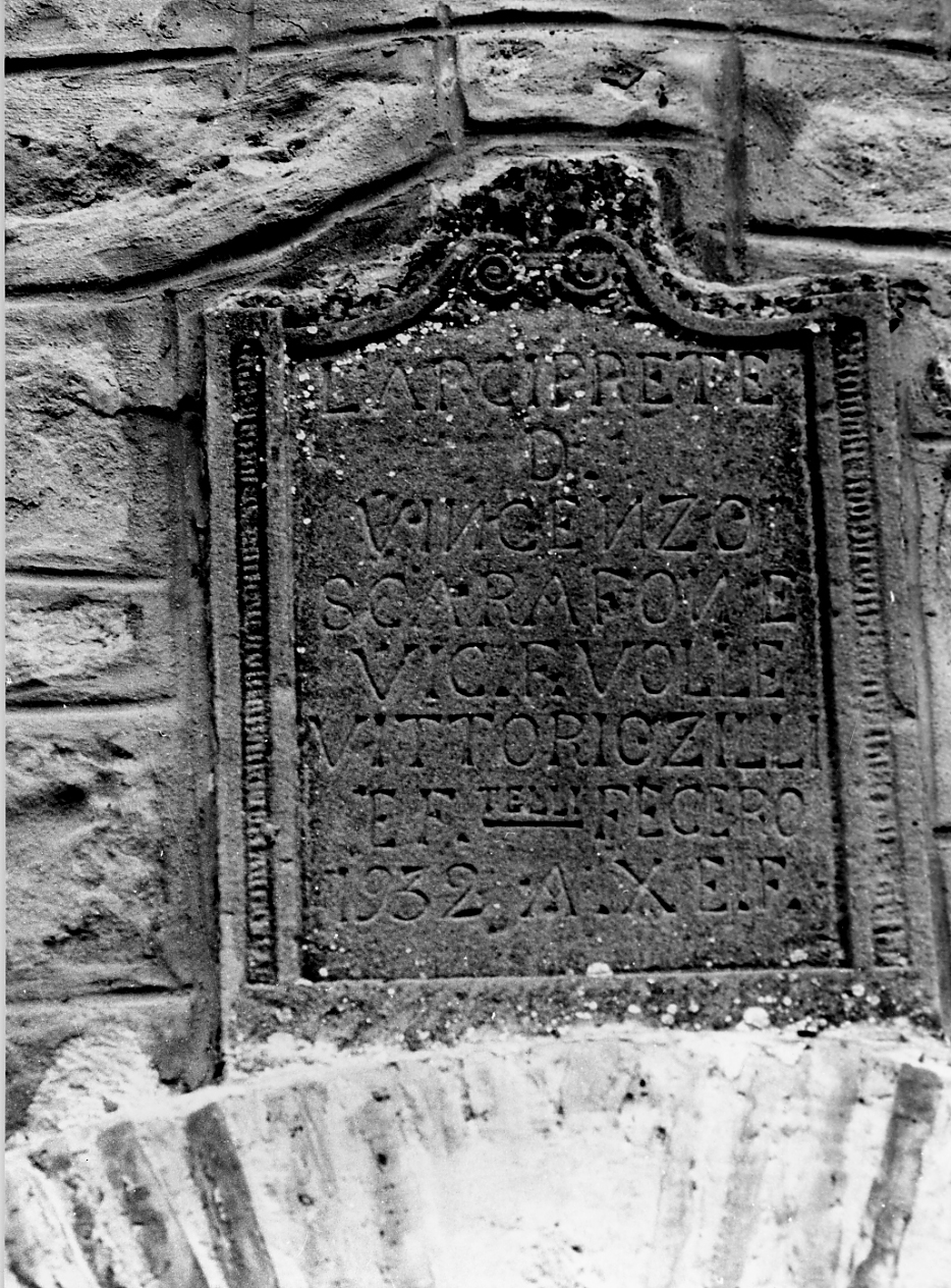 lapide - ambito Italia centrale (sec. XX)