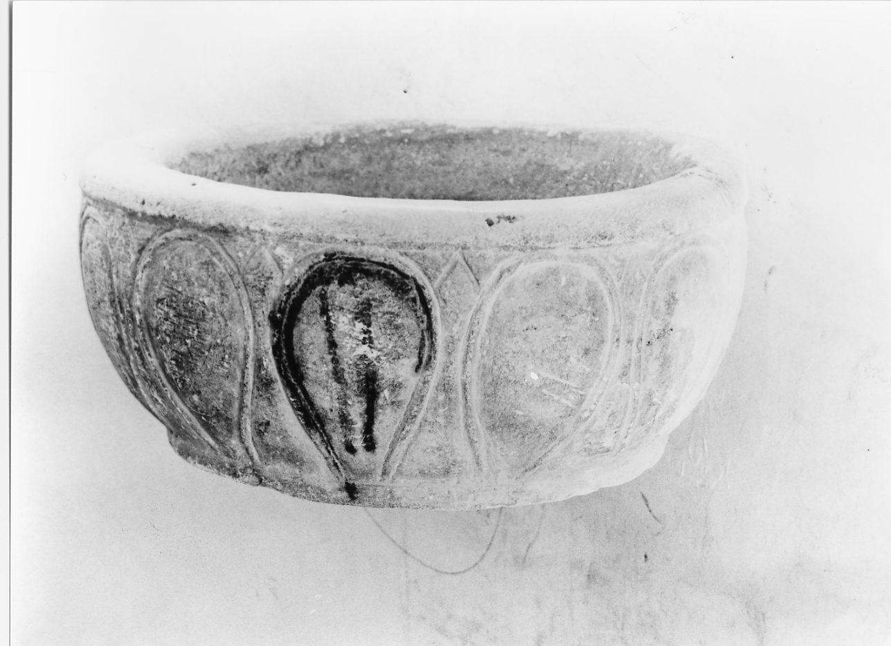 acquasantiera da parete, opera isolata - ambito abruzzese (sec. XVII)