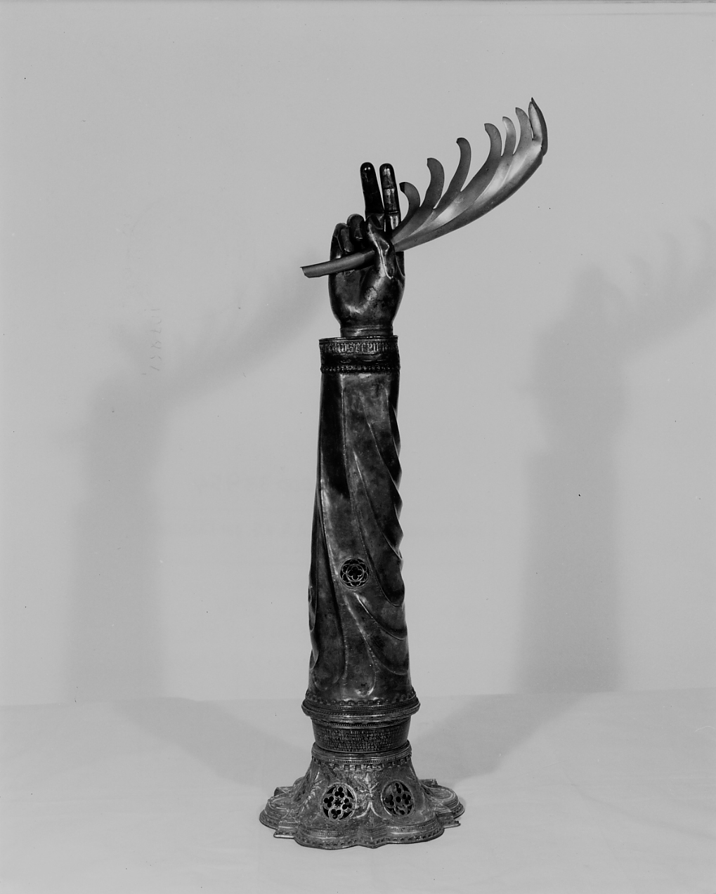 reliquiario antropomorfo - a braccio di Bartolomeo di Paolo (attribuito) (sec. XIV)