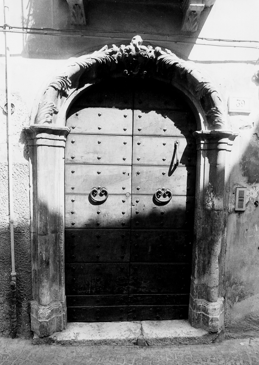 portale, opera isolata - ambito abruzzese (fine/inizio secc. XVIII/ XIX)