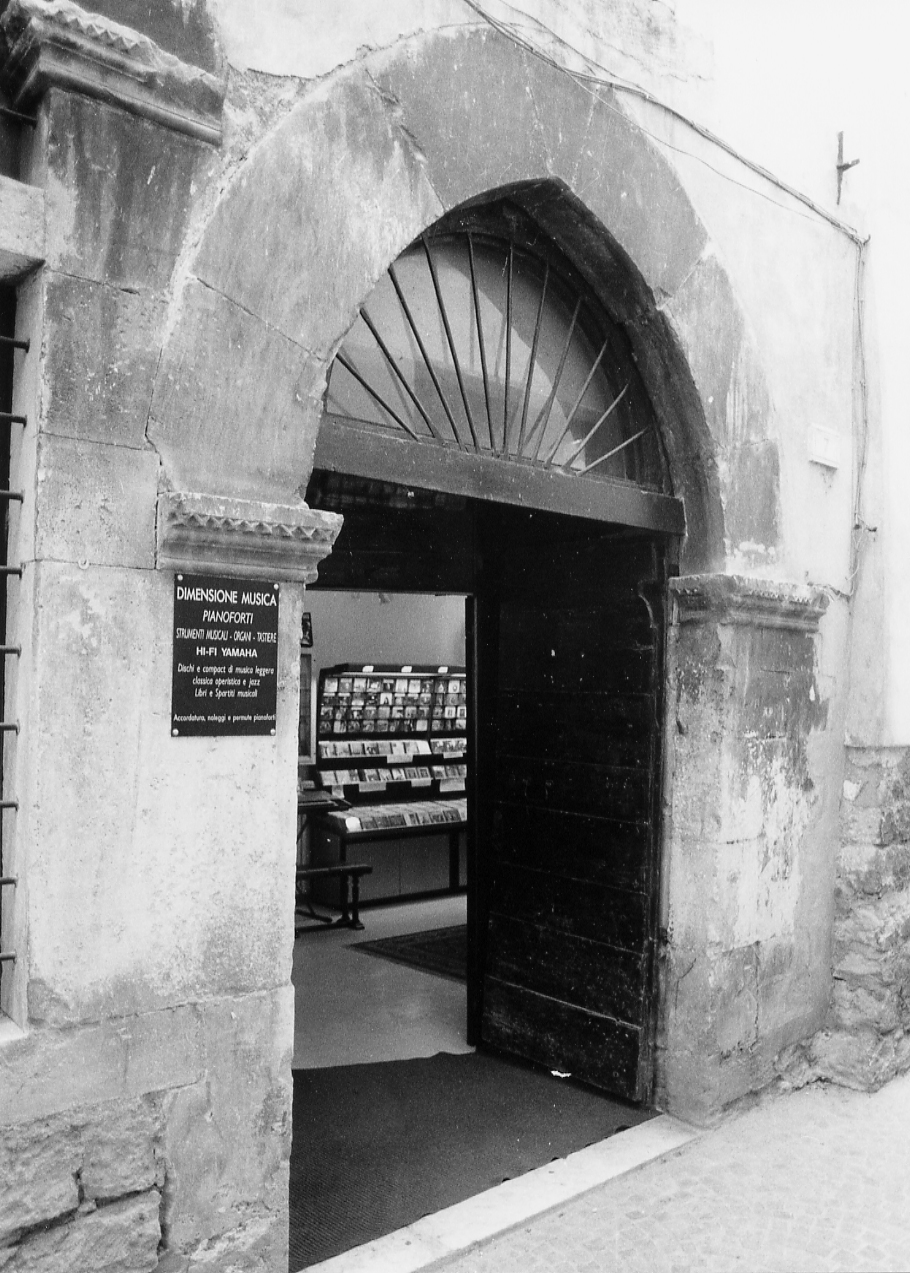 portale, opera isolata - ambito abruzzese (prima metà sec. XV)