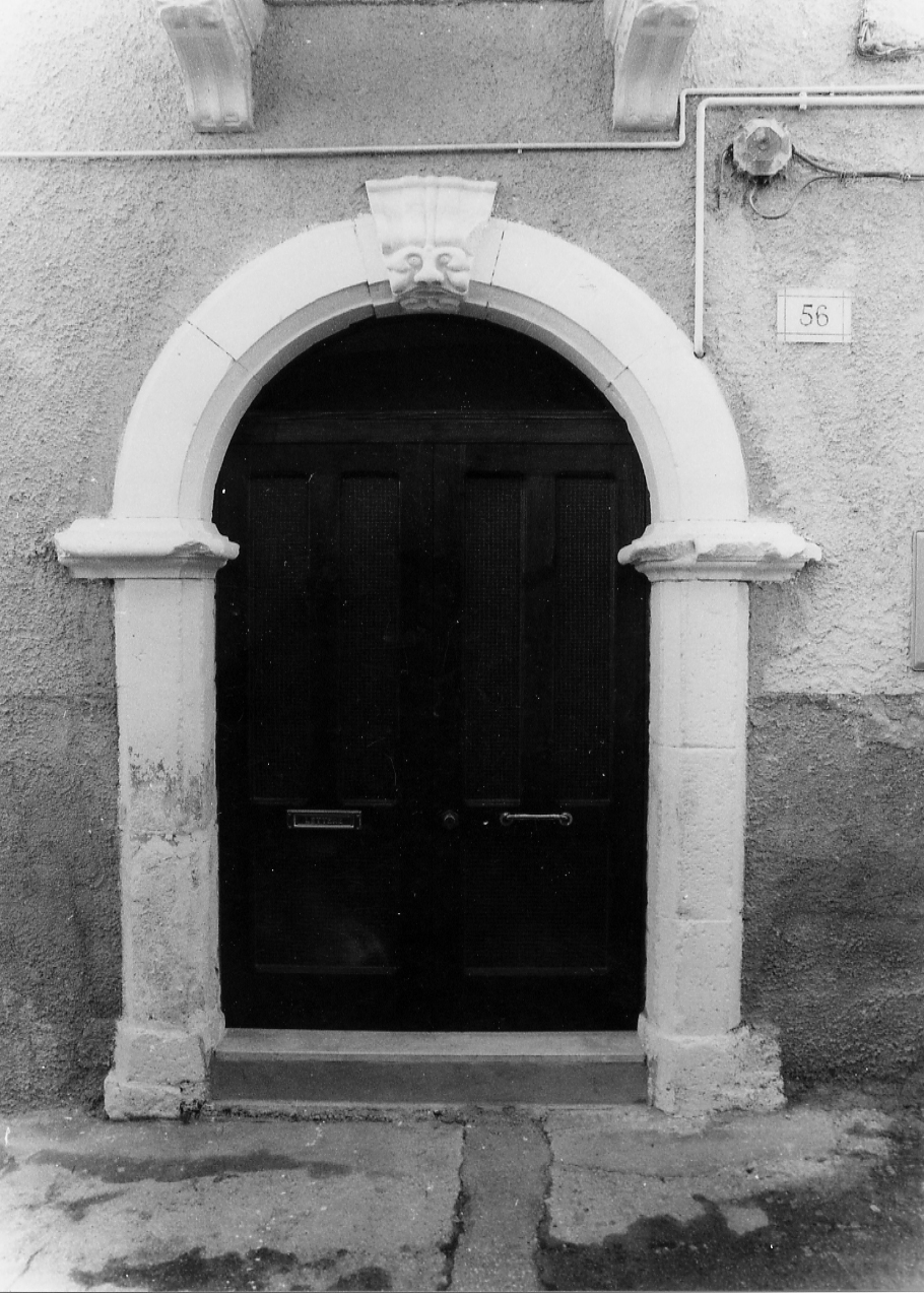 portale, opera isolata - ambito abruzzese (sec. XIX)