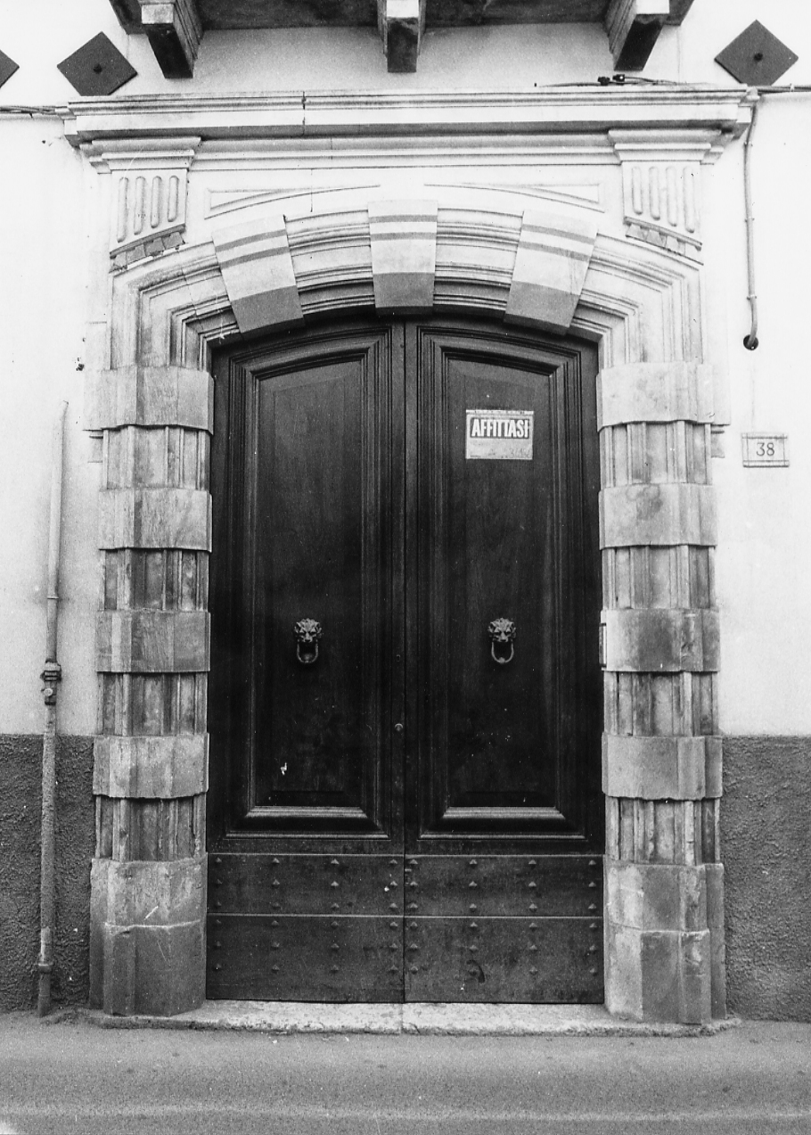 portale, opera isolata - produzione abruzzese (sec. XIX)