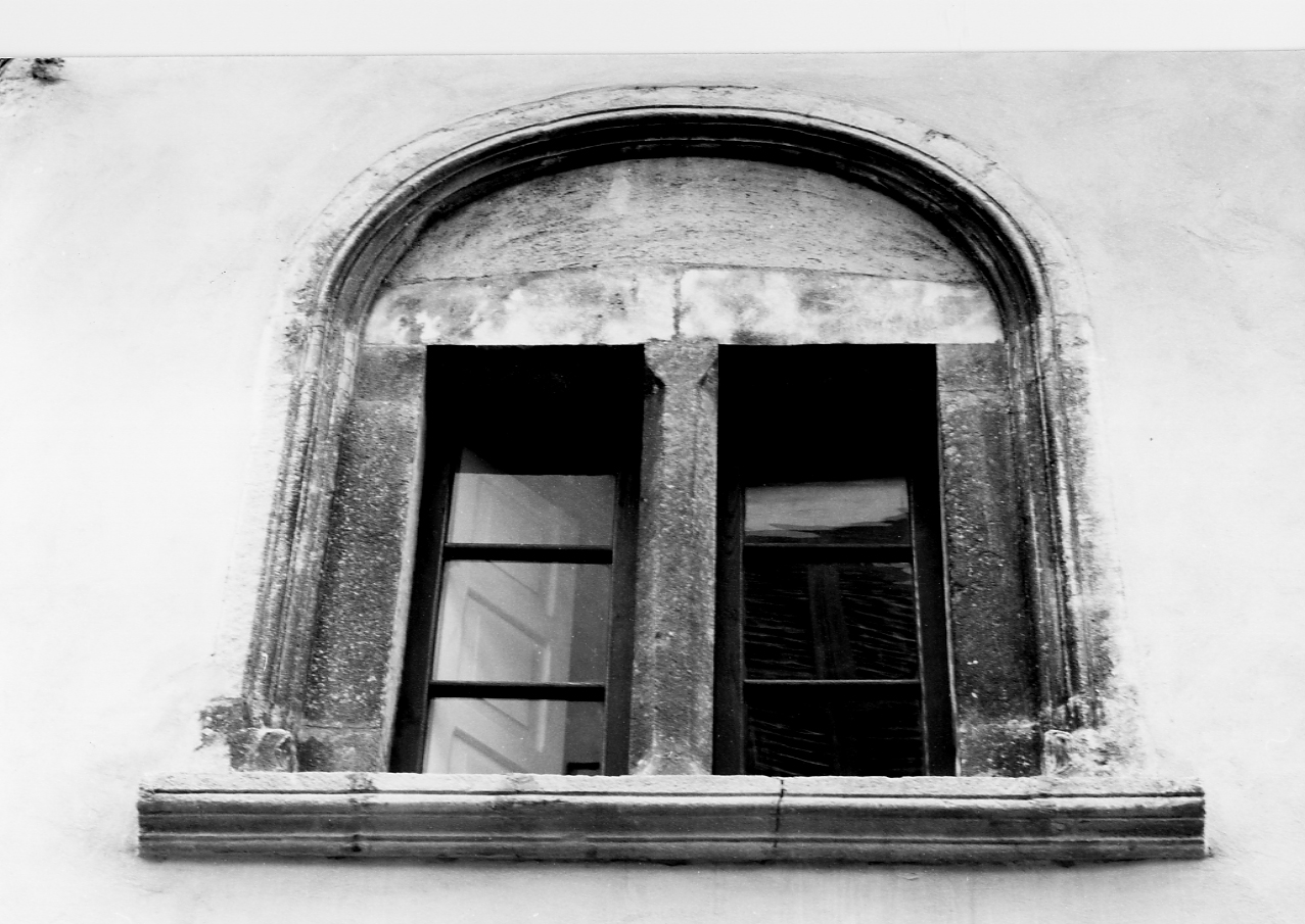 bifora, serie - ambito abruzzese (sec. XV)