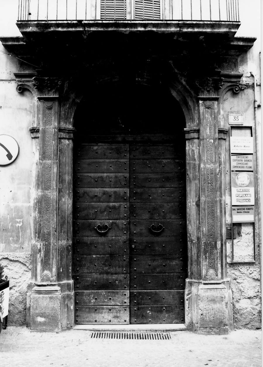 portale, opera isolata - ambito abruzzese (sec. XVIII)