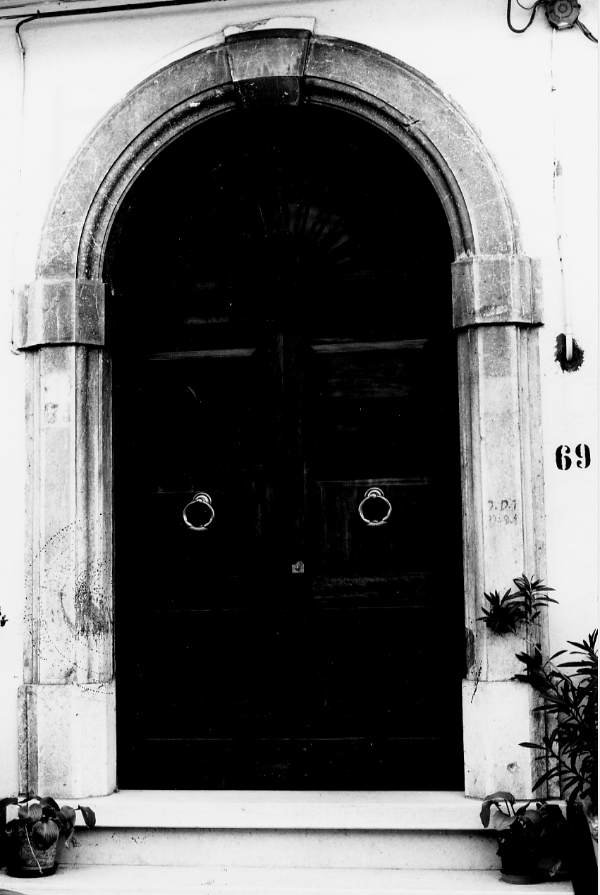 portale, opera isolata - bottega abruzzese (seconda metà sec. XIX)