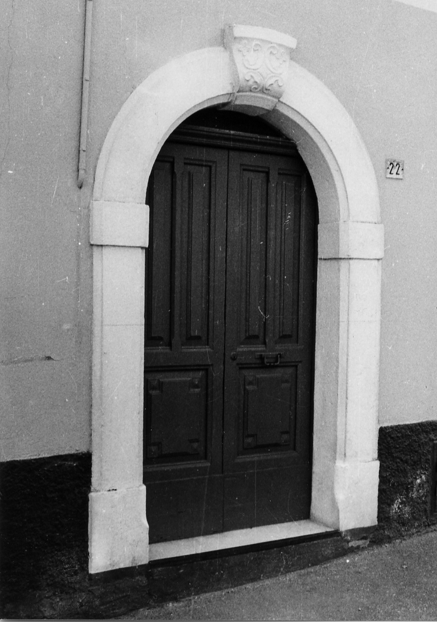 MOTIVI DECORATIVI ASTRATTI (portale, elemento d'insieme) - ambito abruzzese (sec. XIX)