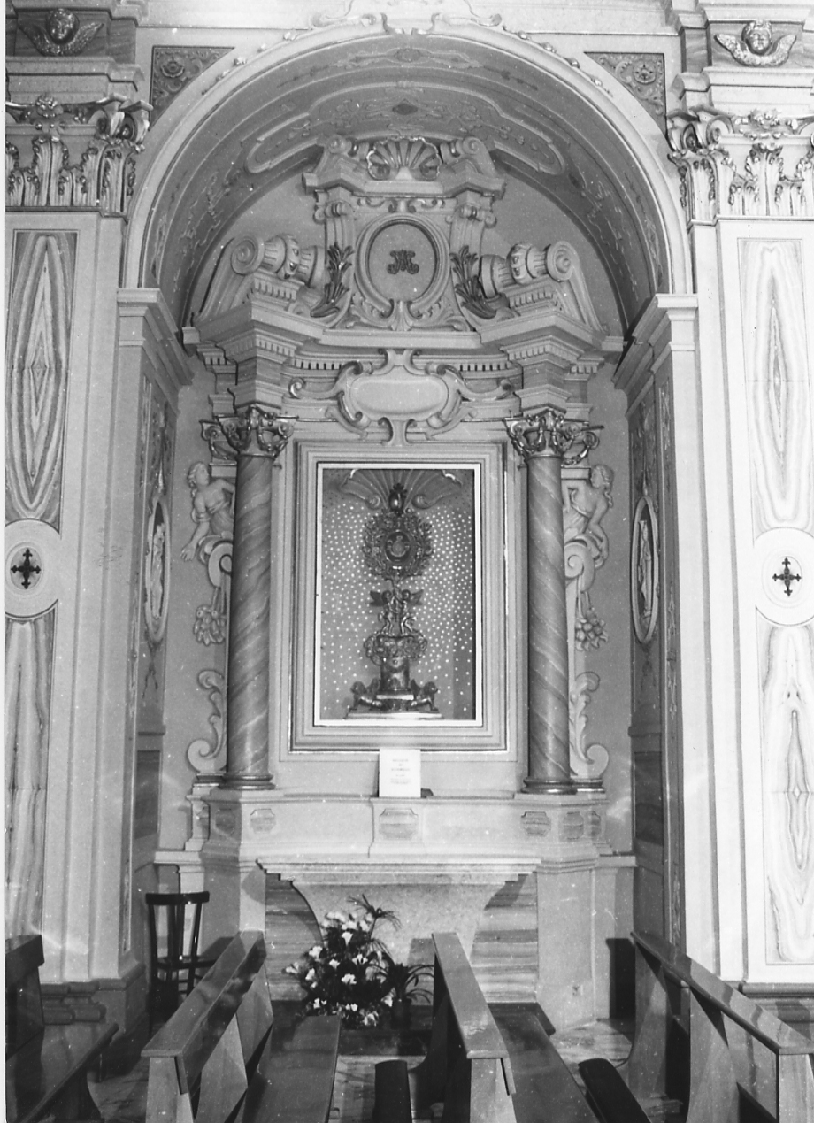 ELEMENTI DECORATIVI ARCHITETTONICI CON MOTIVI DECORATIVI E FIGURE (mostra d'altare, serie) di Collini Luigi (sec. XIX)