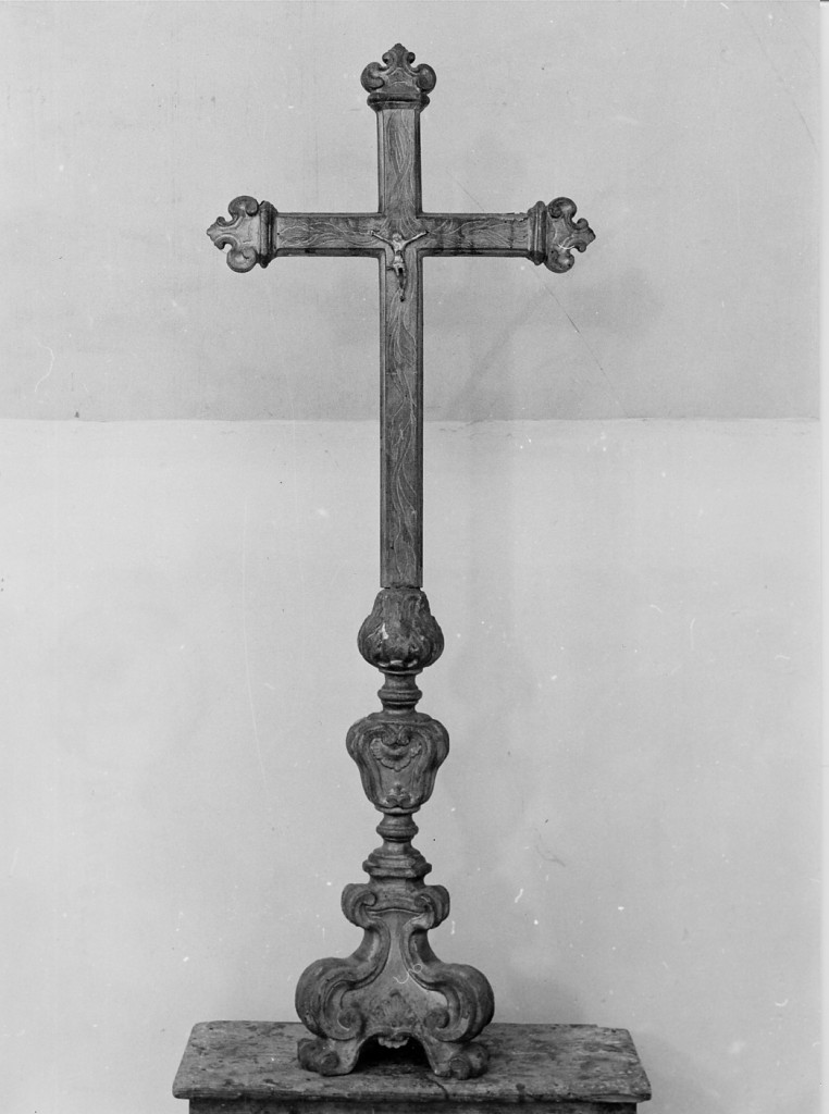 croce d'altare - bottega abruzzese (fine/inizio secc. XVIII/ XIX)