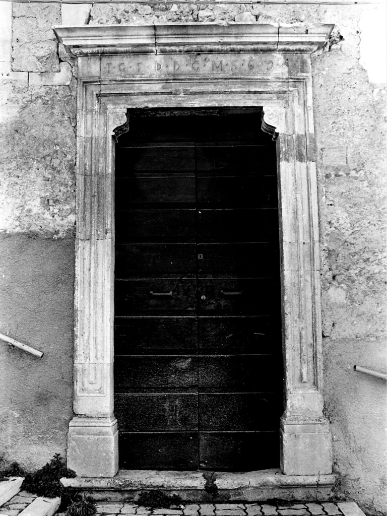 portale - bottega abruzzese (sec. XVI)