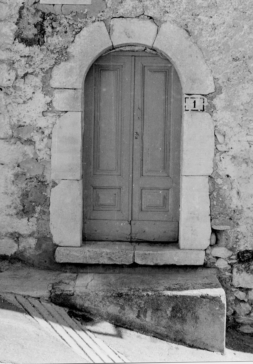 portale - bottega abruzzese (sec. XIX)