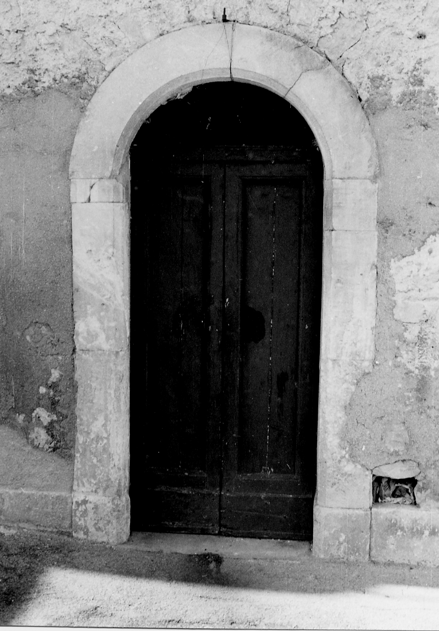 portale - bottega abruzzese (prima metà sec. XX)