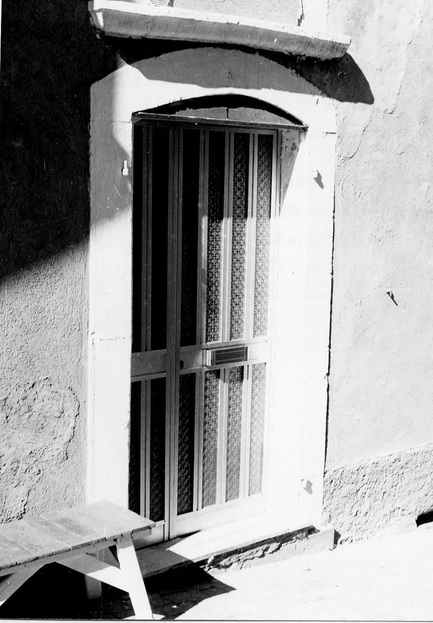 portale - bottega abruzzese (fine/inizio secc. XIX/ XX)