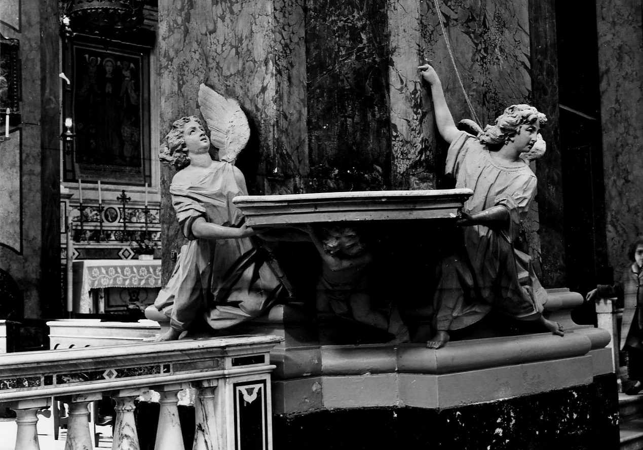 ANGELI REGGIMENSOLA (gruppo scultoreo) di Fenenziani Giovanni (sec. XX)