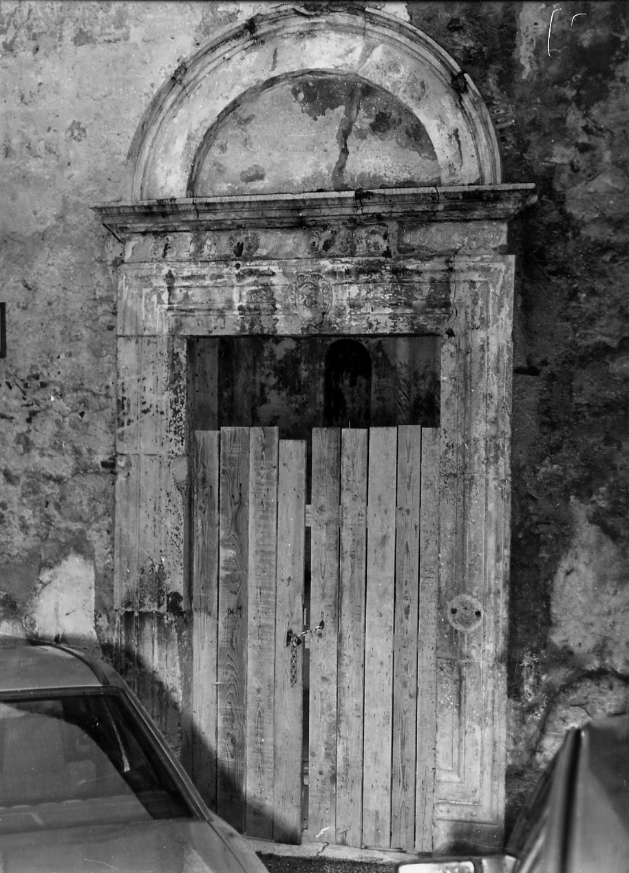 portale - ambito abruzzese (sec. XVI)