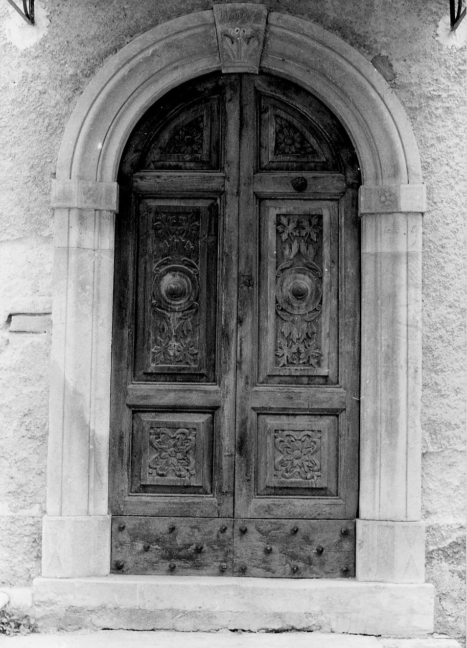 portale, opera isolata - ambito abruzzese (sec. XX)