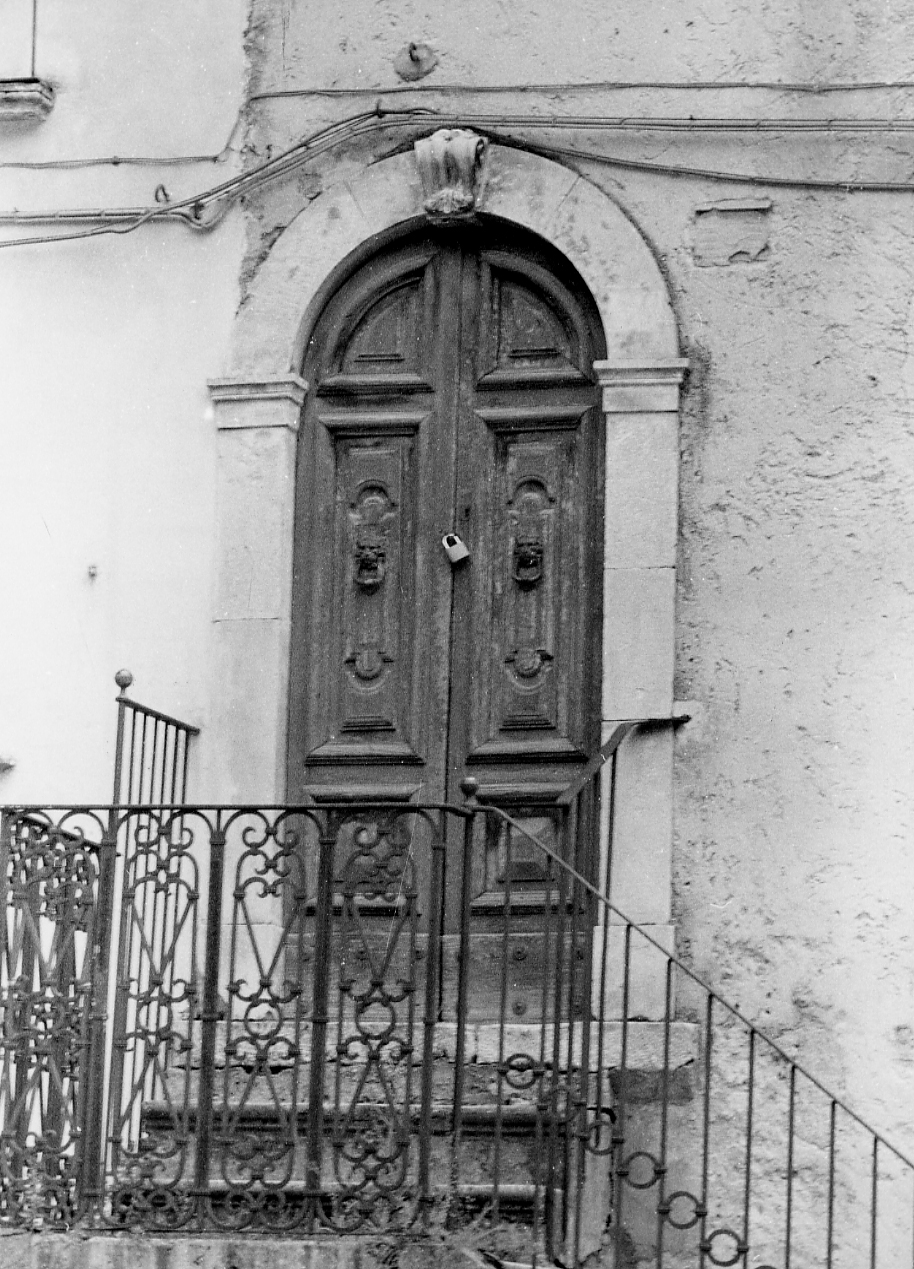 portale, opera isolata - ambito abruzzese (sec. XIX)